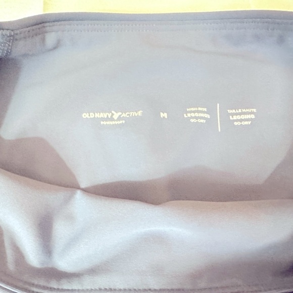 Old Navy Blue High Rise Leggings with side pockets - Picture 4 of 5